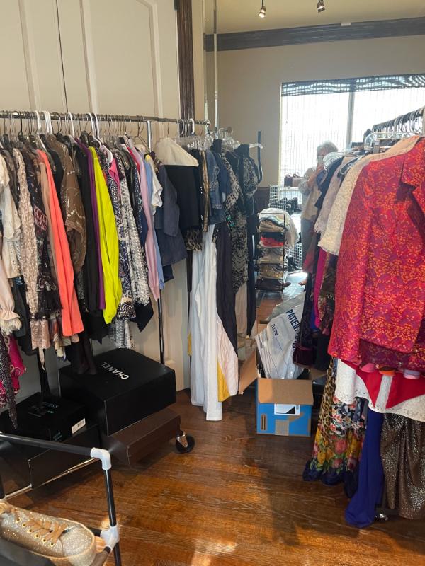 Sale Photo Thumbnail #113