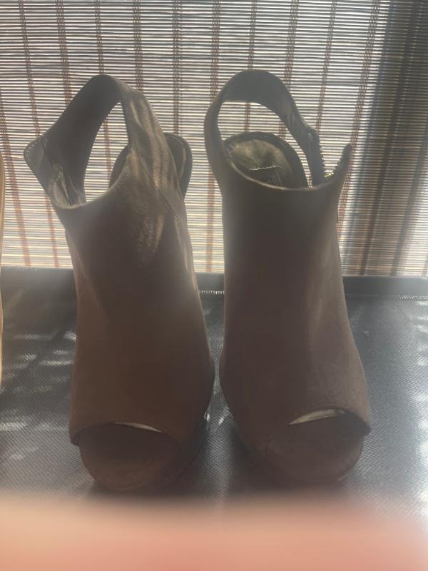 Sale Photo Thumbnail #128: Steve Madden