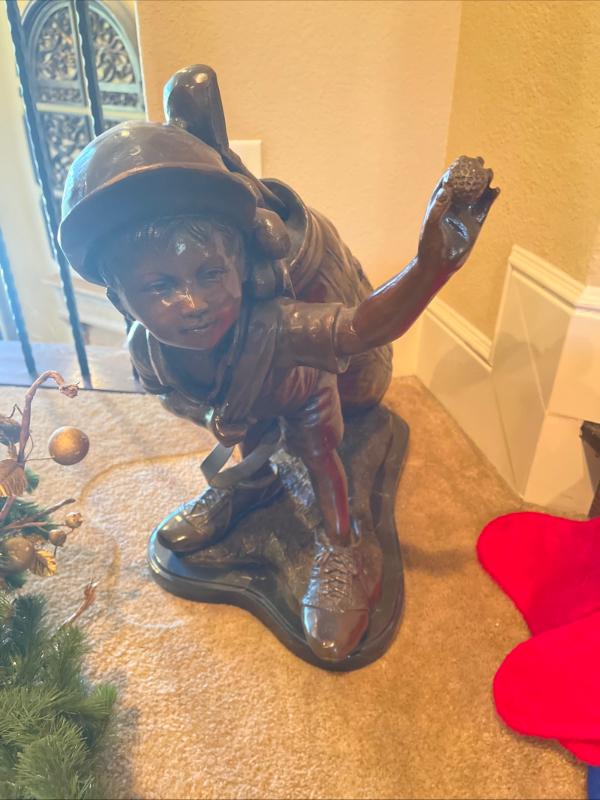 Sale Photo Thumbnail #20: Bronze golfer statue