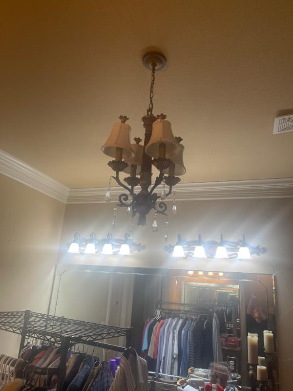 Sale Photo Thumbnail #146: Light fixtures 