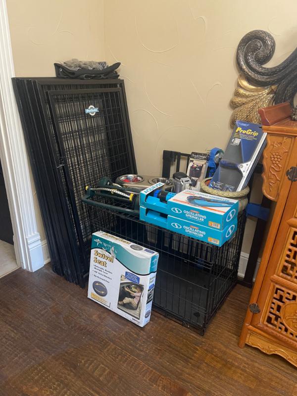 Sale Photo Thumbnail #74: Dog run and cage