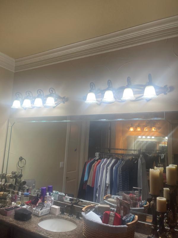 Sale Photo Thumbnail #145: Light fixtures