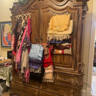 Pashminas, Hermes design scarves