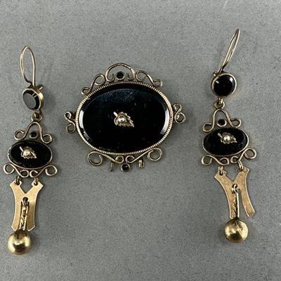 Onyx and Peral Demi-Parure