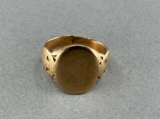 14K Insignia Ring