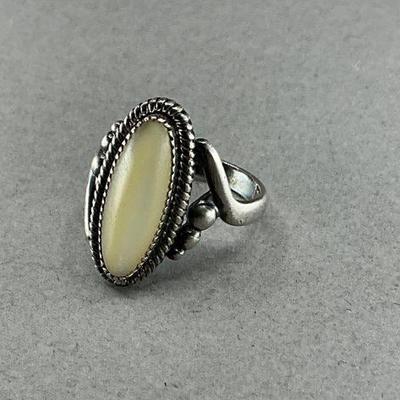 Sterling Mother of Pearl Ring