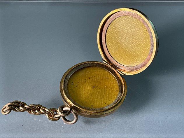 10K Chain with Locket