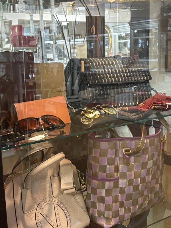 Sale Photo Thumbnail #194