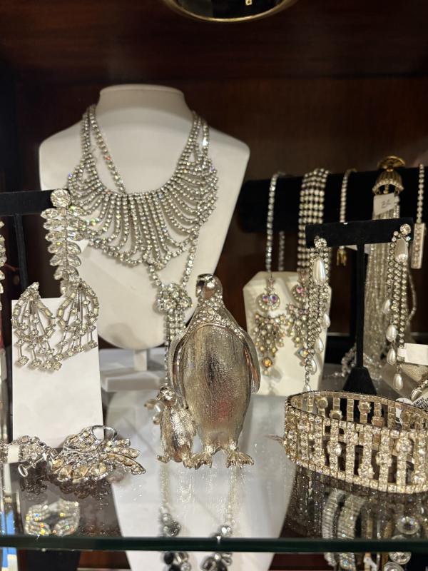 Sale Photo Thumbnail #40