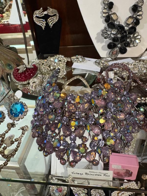 Sale Photo Thumbnail #41