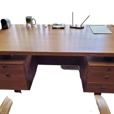 FK750 Desk And Chair 