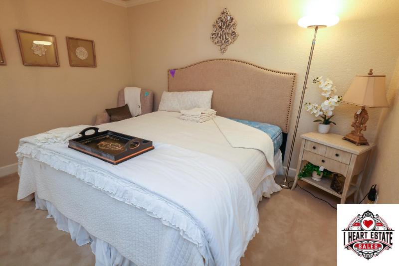 Sale Photo Thumbnail #38