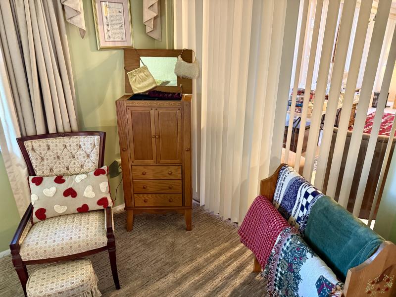 Sale Photo Thumbnail #39