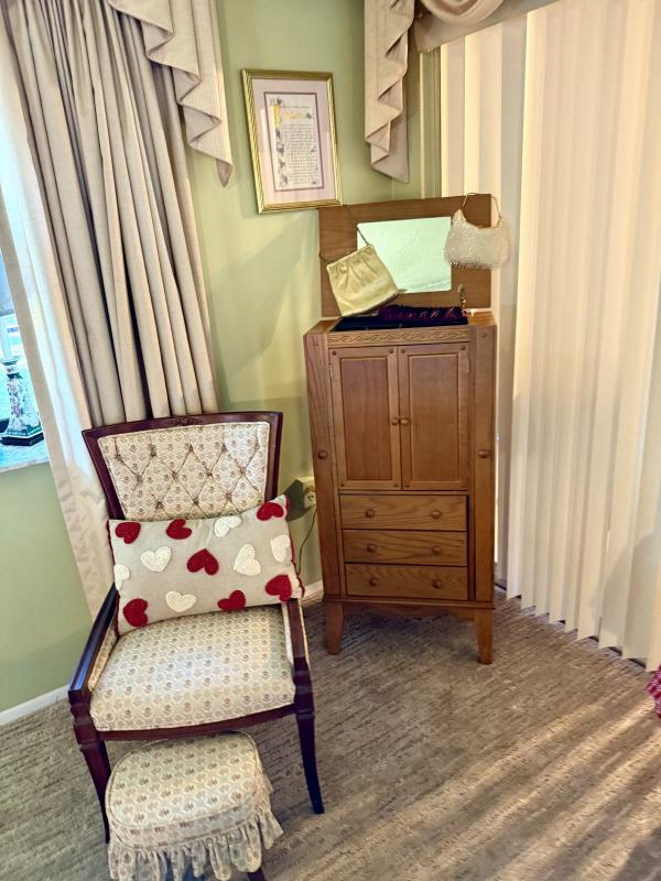 Sale Photo Thumbnail #40