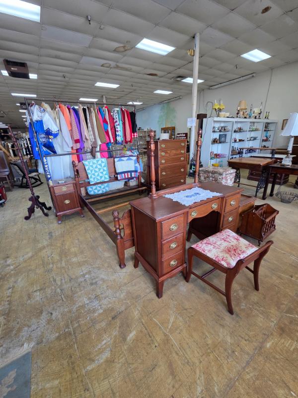 Sale Photo Thumbnail #2