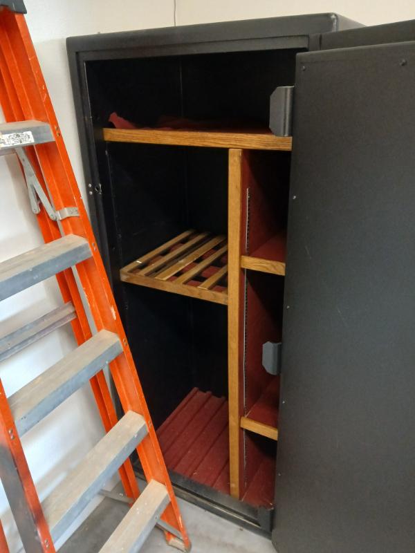 Sale Photo Thumbnail #2