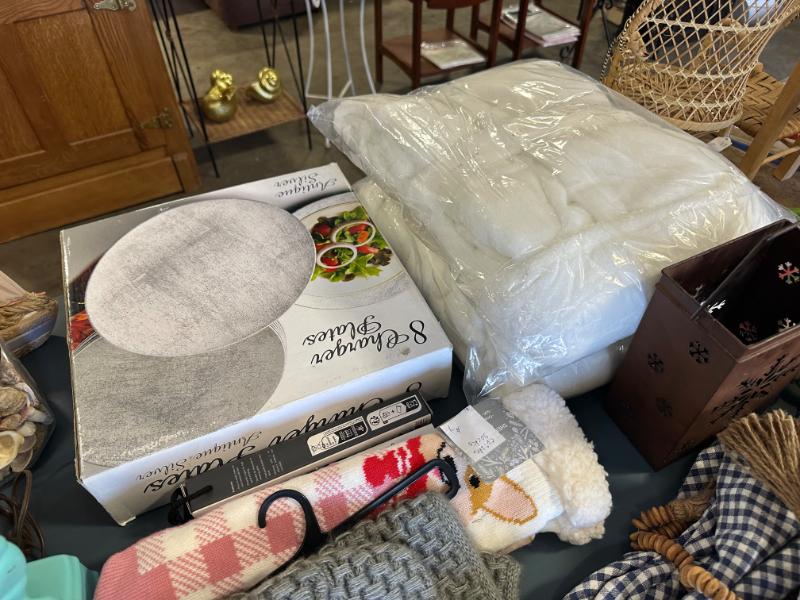 Sale Photo Thumbnail #558