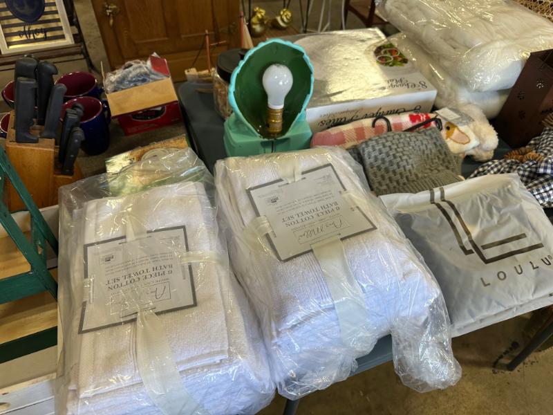 Sale Photo Thumbnail #556