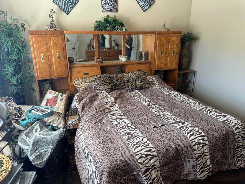 Sale Photo Thumbnail #63