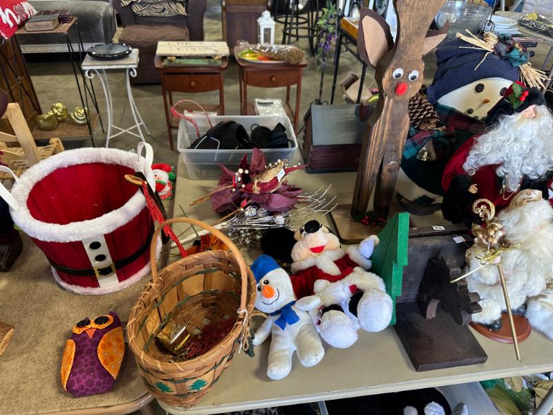 Sale Photo Thumbnail #563