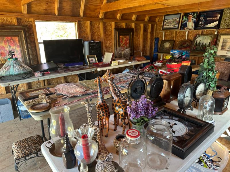 Sale Photo Thumbnail #156