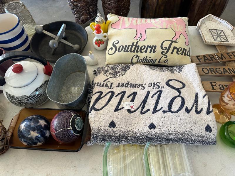 Sale Photo Thumbnail #332