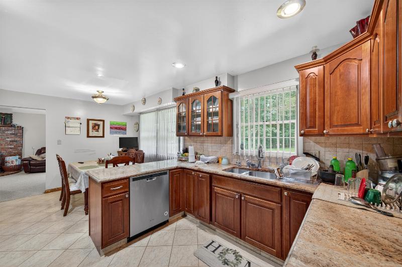 Sale Photo Thumbnail #11