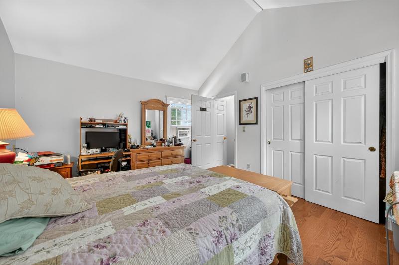 Sale Photo Thumbnail #19