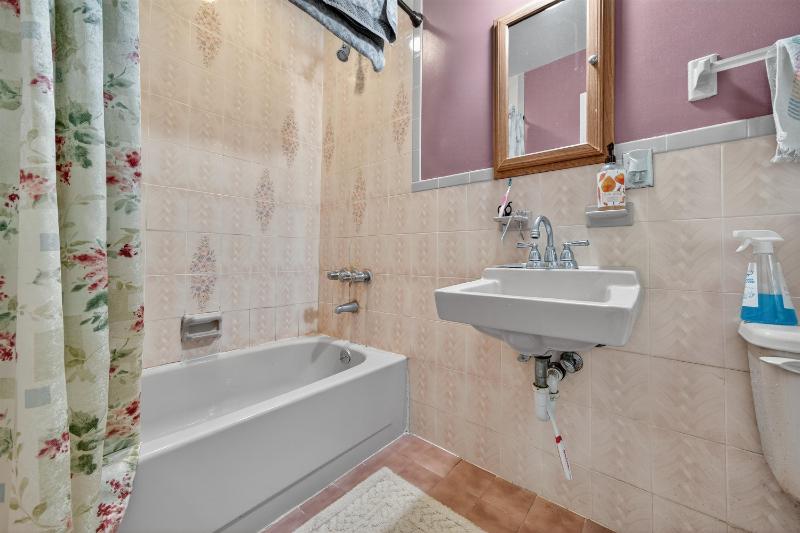 Sale Photo Thumbnail #22