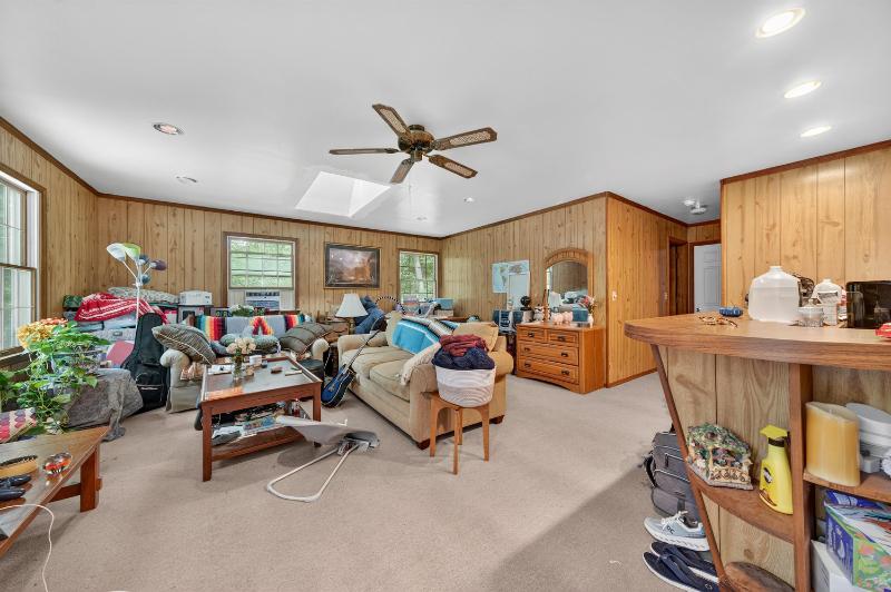 Sale Photo Thumbnail #25