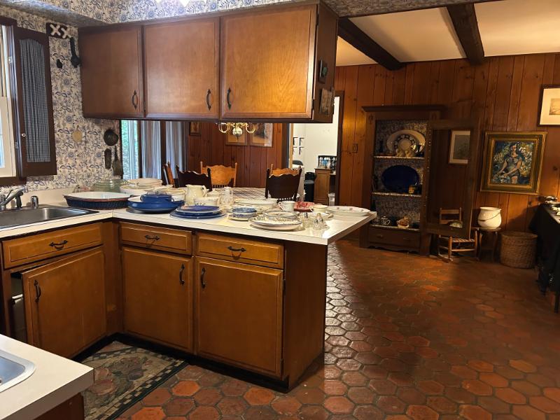 Sale Photo Thumbnail #38