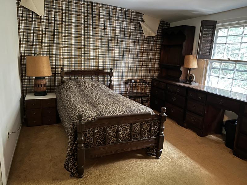 Sale Photo Thumbnail #43