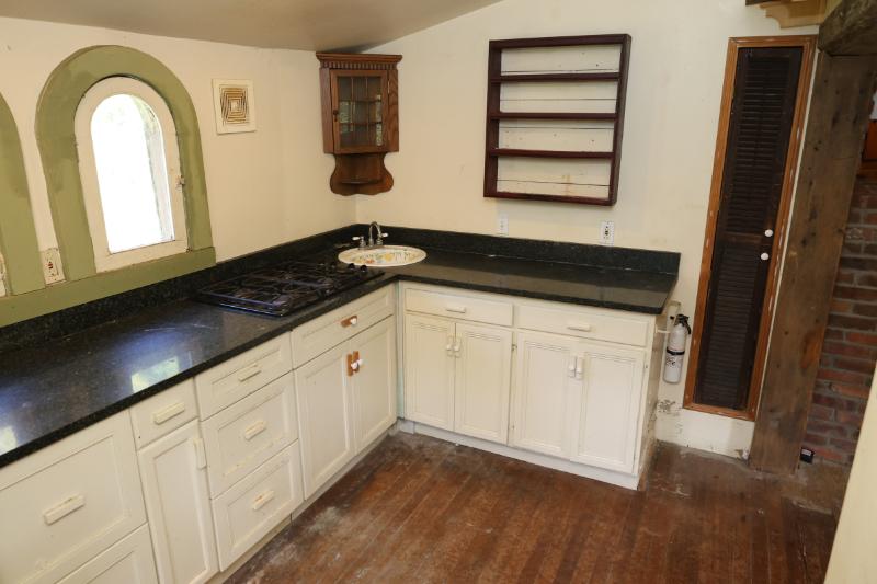 Sale Photo Thumbnail #18