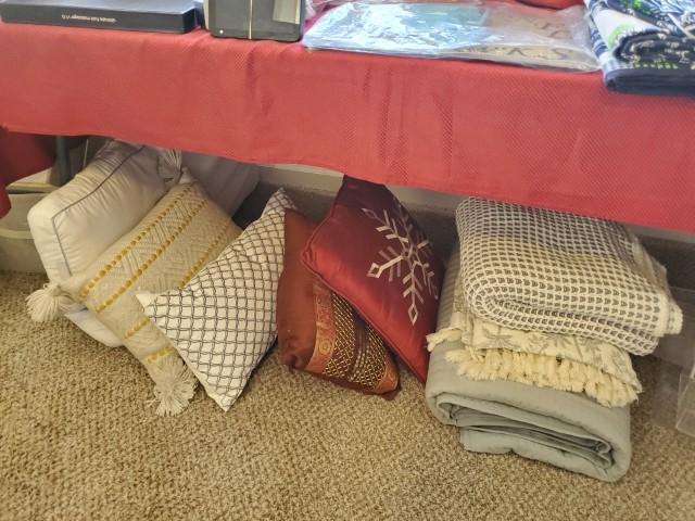 Sale Photo Thumbnail #138