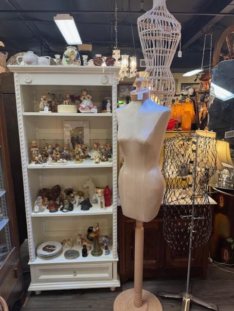 Sale Photo Thumbnail #18