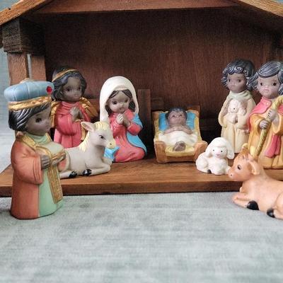 VTG Holly Tree Christmas Youth Nativity Set 