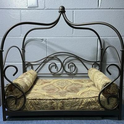 Metal Dog/Cat Bed