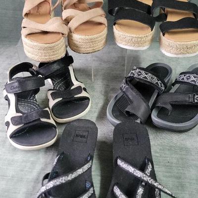 Women's Size 6.5 - 7 Sandals Featuring Ckarks And Bare Traps