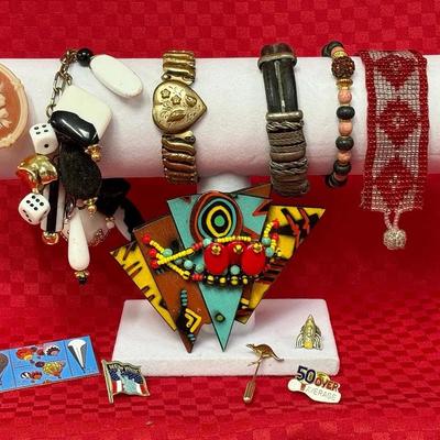 Abstract Costume Jewelry, K. Noschre Pin 