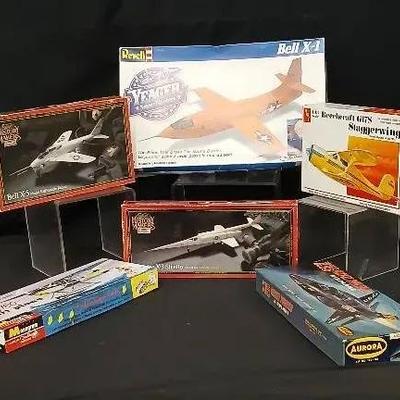 4-6 Vintage Model Airplanes