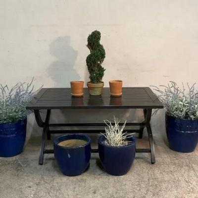 Haywood Aluminum Coffee Table W/ Glazed Planters