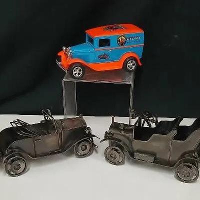 Vintage Metal.Cars and Trucks
