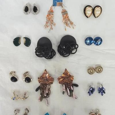 Vintage Costume Earrings 