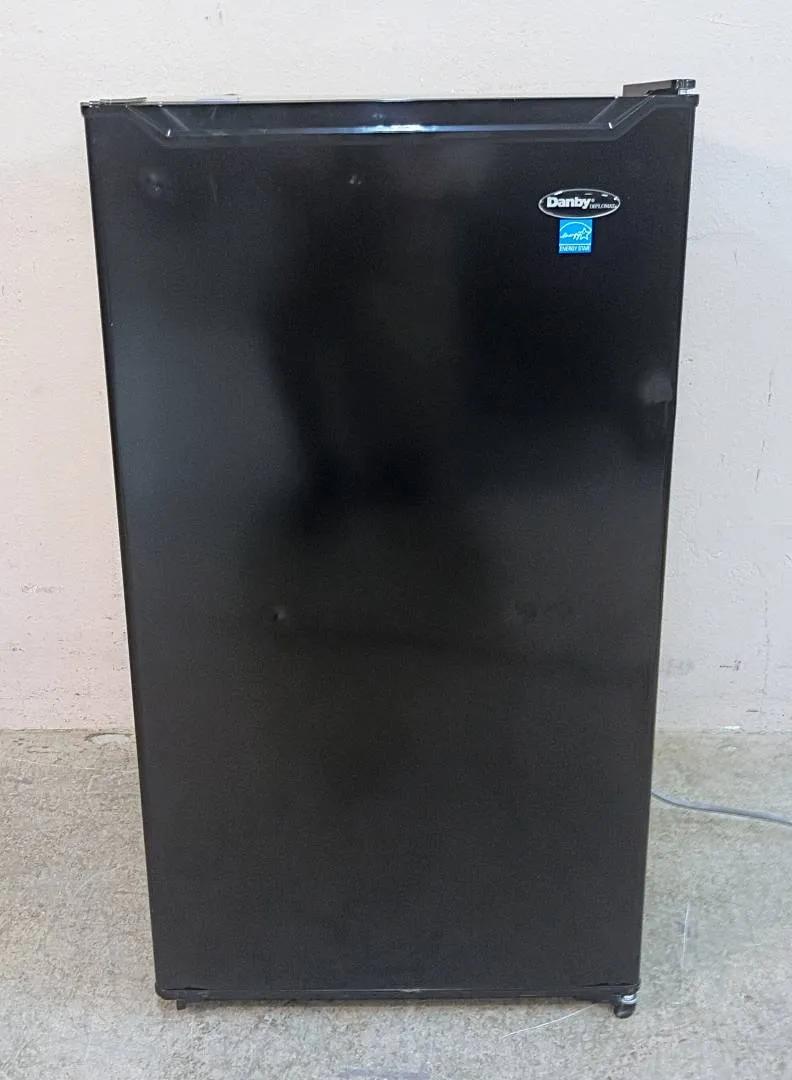 Danby Mini Refrigerator 