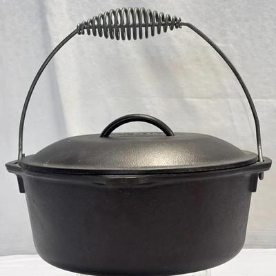 Lodge Cast Iron Camp Dutch Oven with Bail Handle