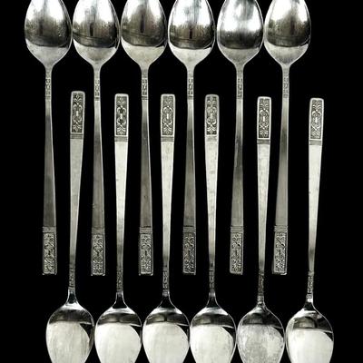 12-pc Set Customcraft Stainless “Florentine Scroll” Flatware