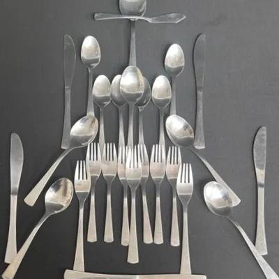 Rogers “Strand” flatware