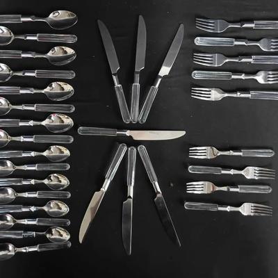 32pc Hampton Silversmiths “Lucite Handle” Stainless Flatware
