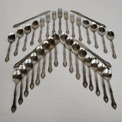 35-pc Set Rogers "Auberge" Stainless Flatware 
