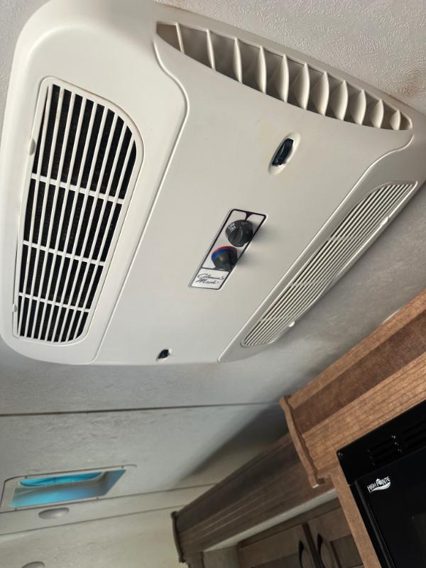 Sale Photo Thumbnail #100